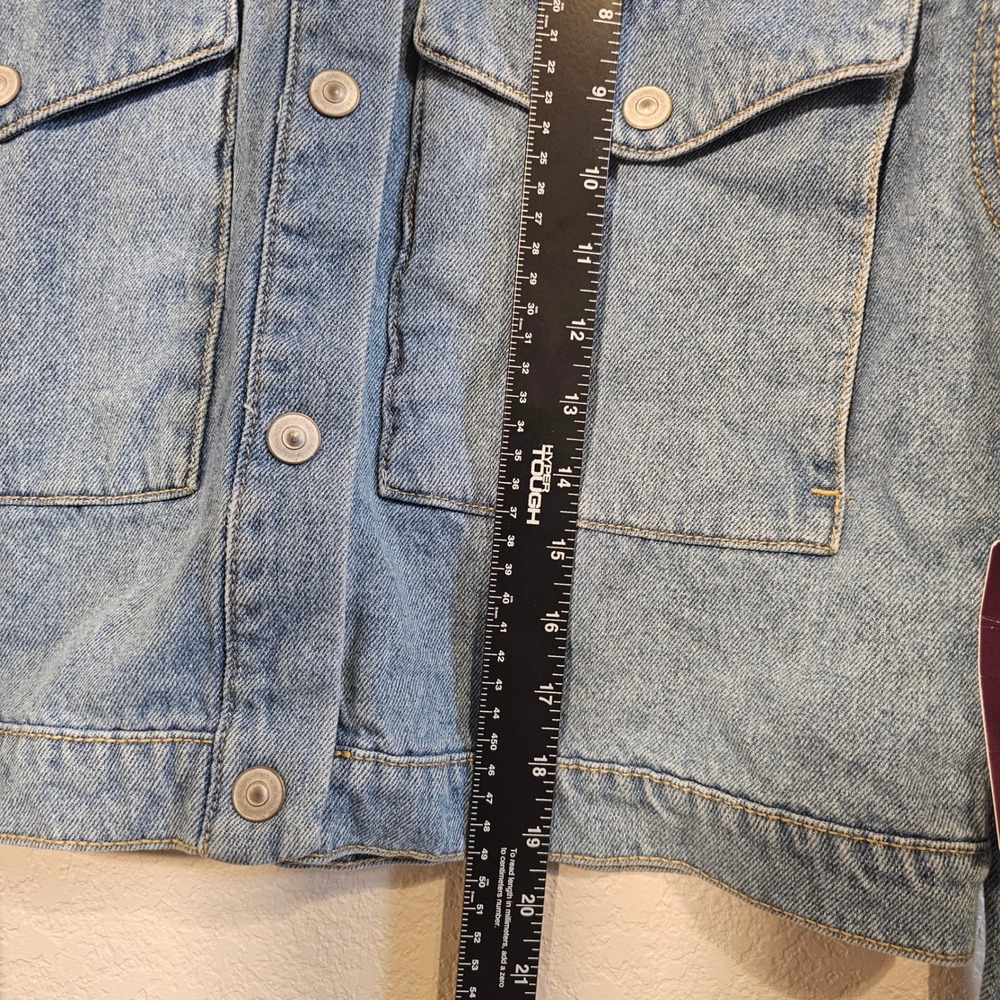 Light Blue Denim Jacket with Brown Corduroy Collar - Picture 3 of 6